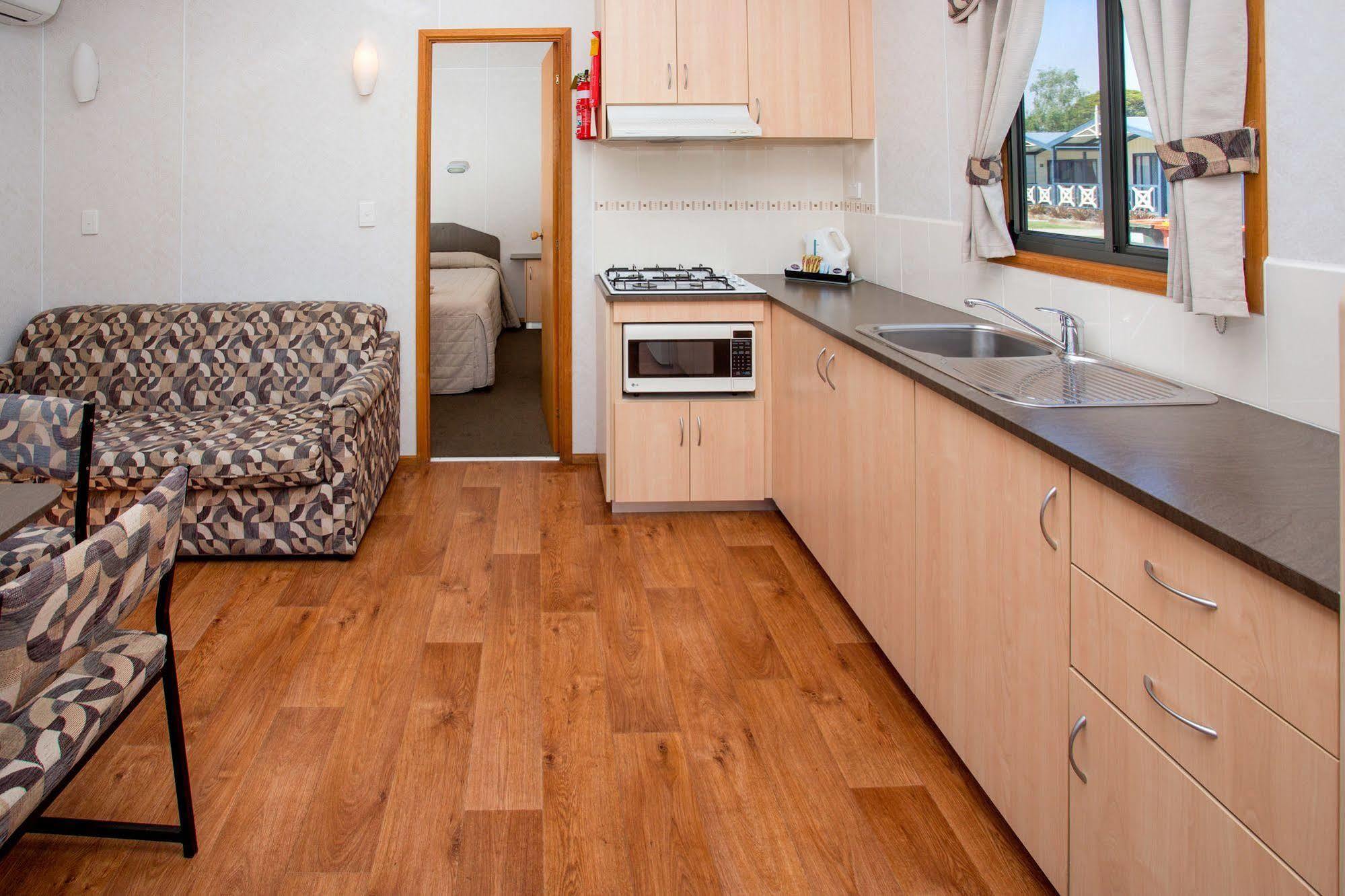 Big4 Whiters Holiday Village Лейкс Ентранс Екстериор снимка